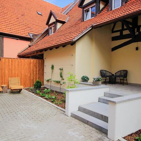 Gasthof Pension Zum Goldenen Hirschen Burgbernheim Екстер'єр фото