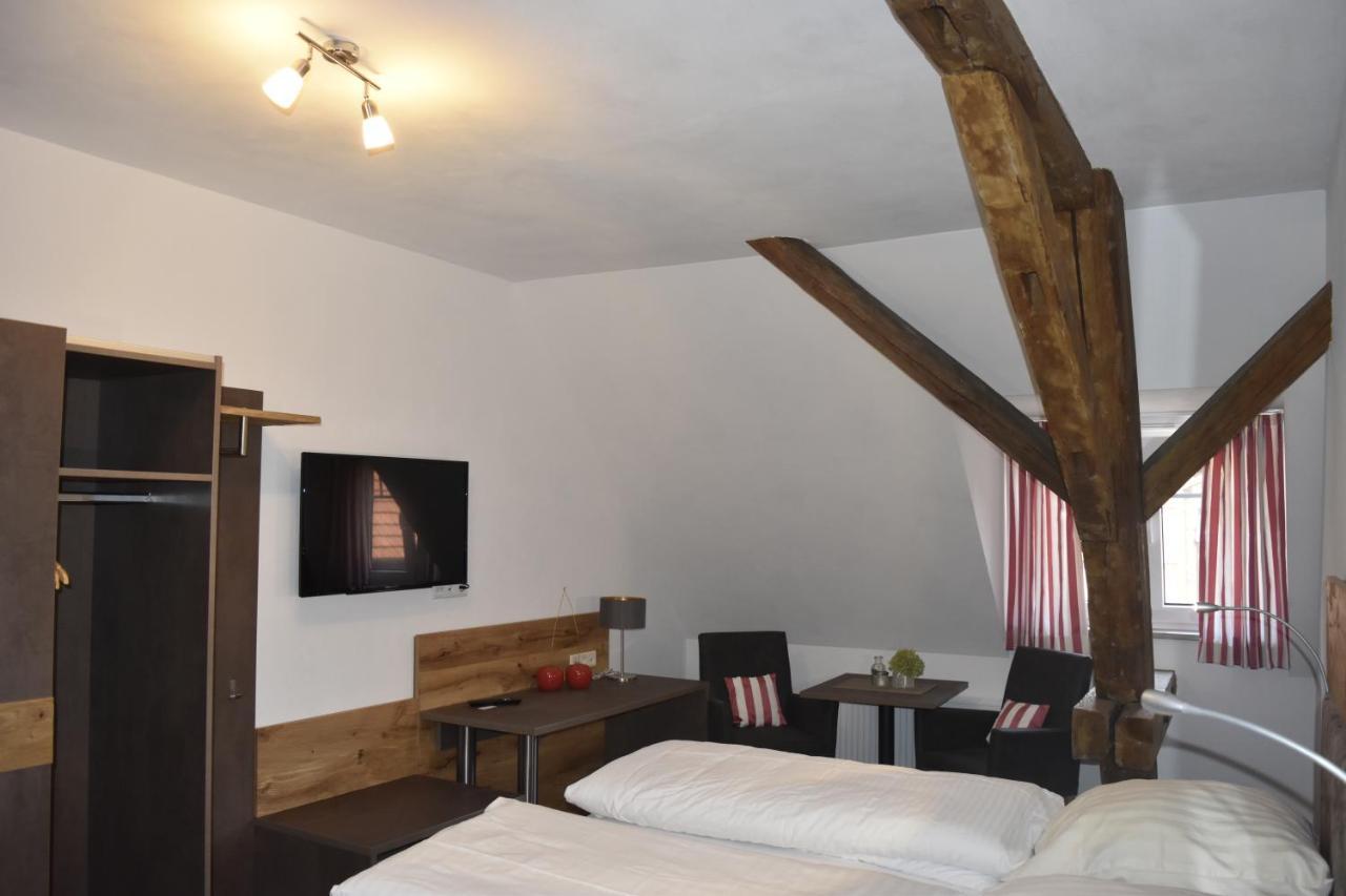 Gasthof Pension Zum Goldenen Hirschen Burgbernheim Екстер'єр фото